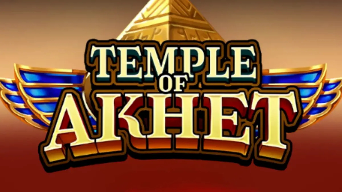 Tampilan visual slot Temple of Akhet dengan latar belakang piramida dan simbol Mesir kuno.